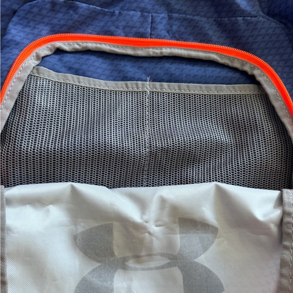Under Armour Drawstring Sack Pack - Picture 6 of 11